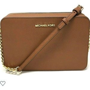 ✨SALE✨Michael Kors Jet Set Crossbody